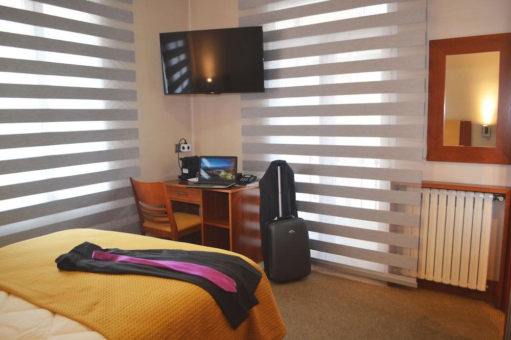 Hotel Mora By Mij 2*